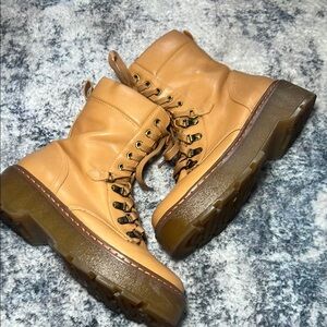 Circus by sam Edelman tan Women's Boots